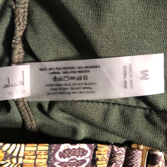 Nicole Miller 1 Piece Gold Design Bathing Suit M - Picture 4 of 4